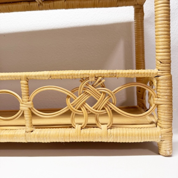 Vintage Ratan Wicker Wall or Table Top Shelf - Picture 11 of 14
